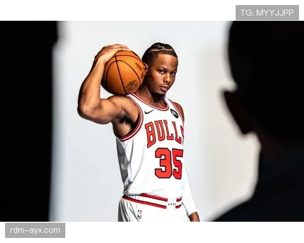 艾萨克全明星防守闪耀全场，展现顶级护框实力