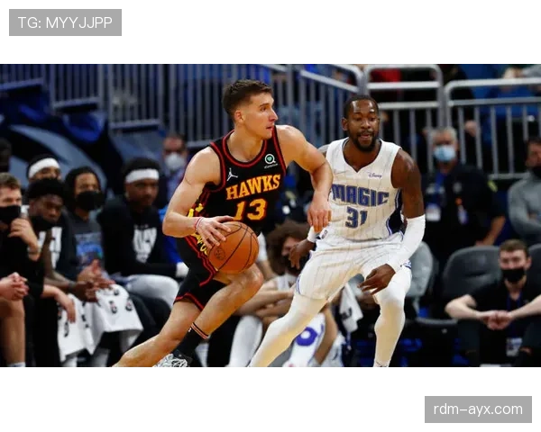 图赫尔战术革新再攀高峰，全面提升球队战斗力与进攻风格