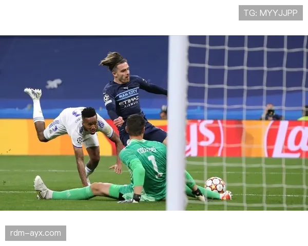 库尔图瓦与诺伊尔：传统门神与清道夫型门将的角色定位对比